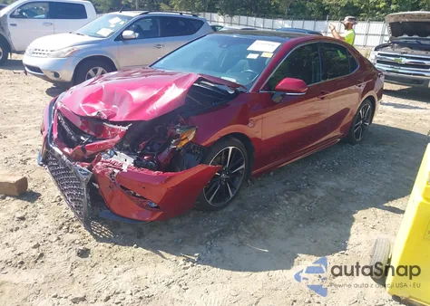 2018 Toyota Camry Xse z USA, uszkodzony, nr VIN 4T1B61HKXJU533644